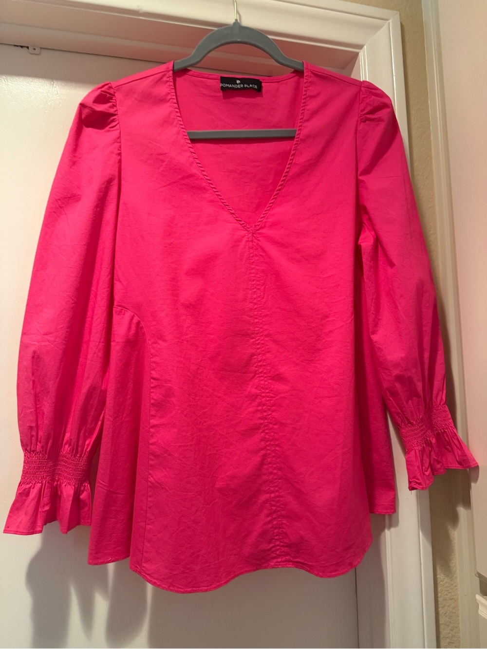 Tuckernuck Pomander Place vibrant  Pink V-Neck long Sleeve Blouse L